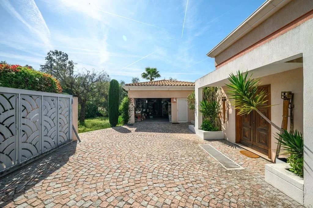 Prestigious Contemporary Villa with Sea Views in Gairaut, Nice — 3