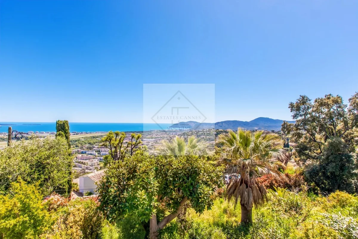 Prestigious Villa with Panoramic Sea Views in Mandelieu-la-Napoule — 3