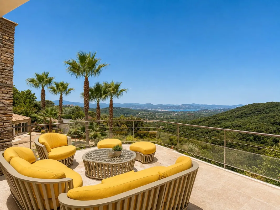 Exceptional Luxury Villa with Panoramic Views over Saint-Tropez Gulf — 3