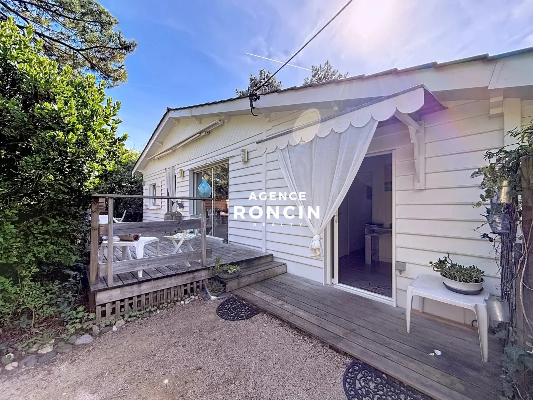 Exceptional Development Land in the Heart of Cap Ferret — 2