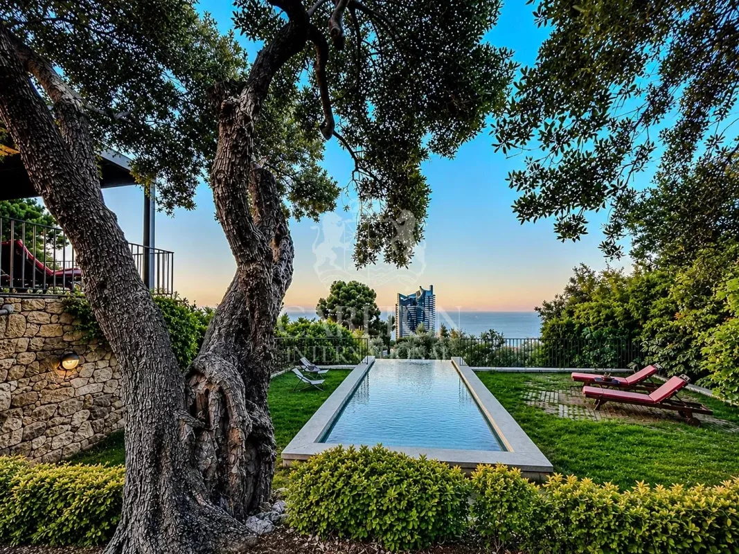 Prestigious Luxury Villa with Panoramic Monaco Views — 1