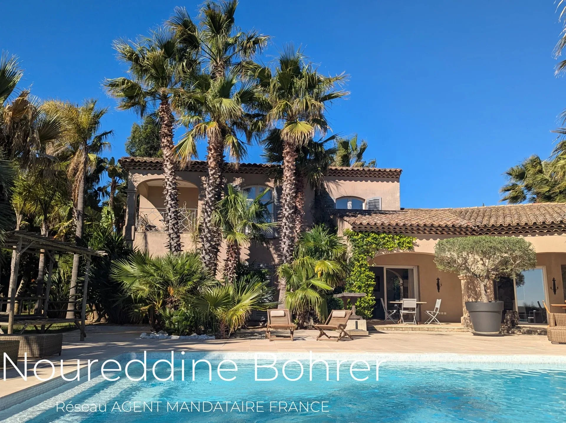 Prestigious Provençal Villa with Sea Views in Grimaud — 1