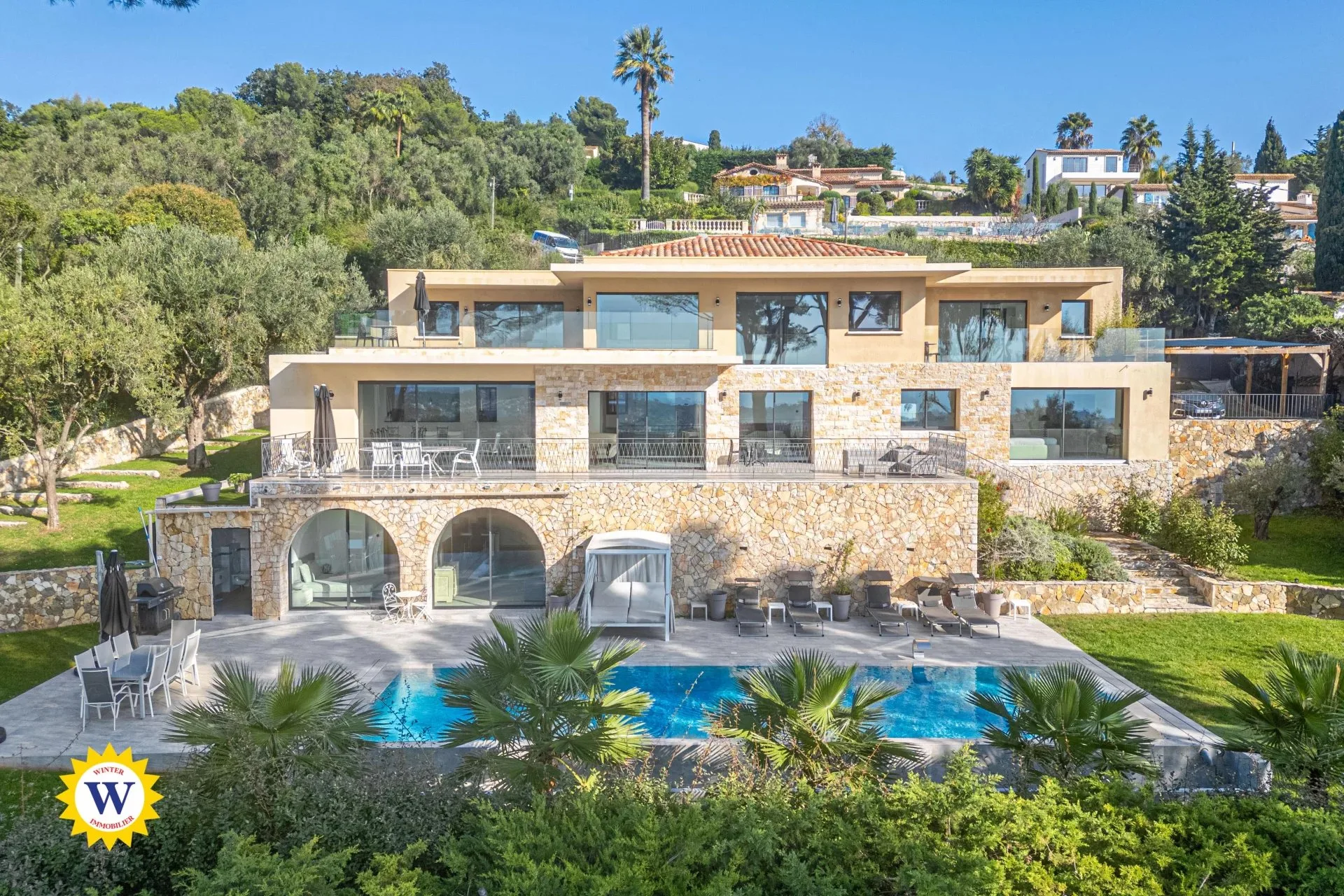 Prestigious Villa with Panoramic Sea Views in Mougins — 1