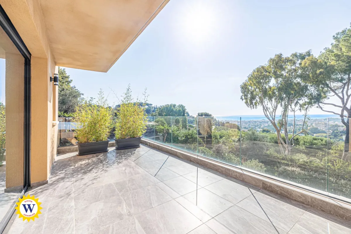 Prestigious Villa with Panoramic Sea Views in Mougins — 4