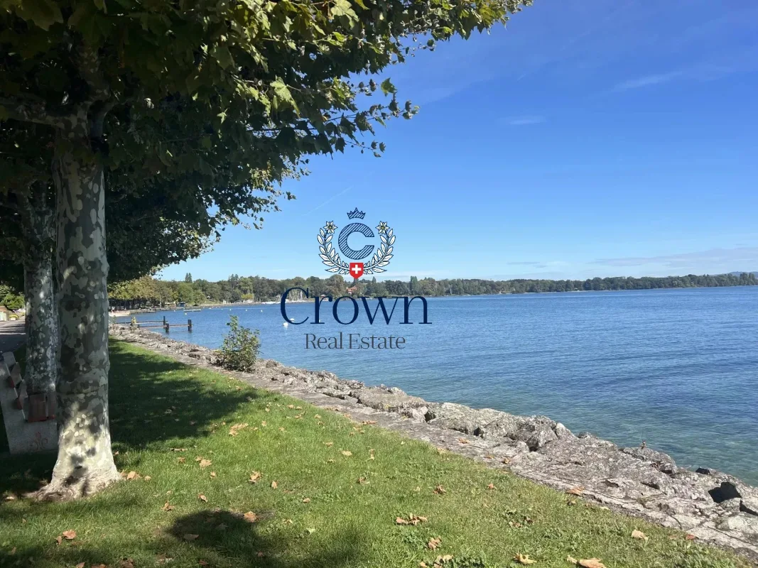 Prestigious Lake Geneva Penthouse with Panoramic Views in Saint-Prex — 3