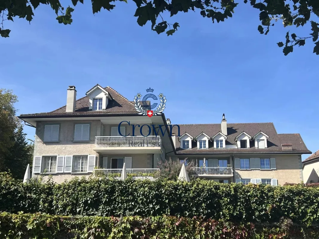 Prestigious Lake Geneva Penthouse with Panoramic Views in Saint-Prex — 5