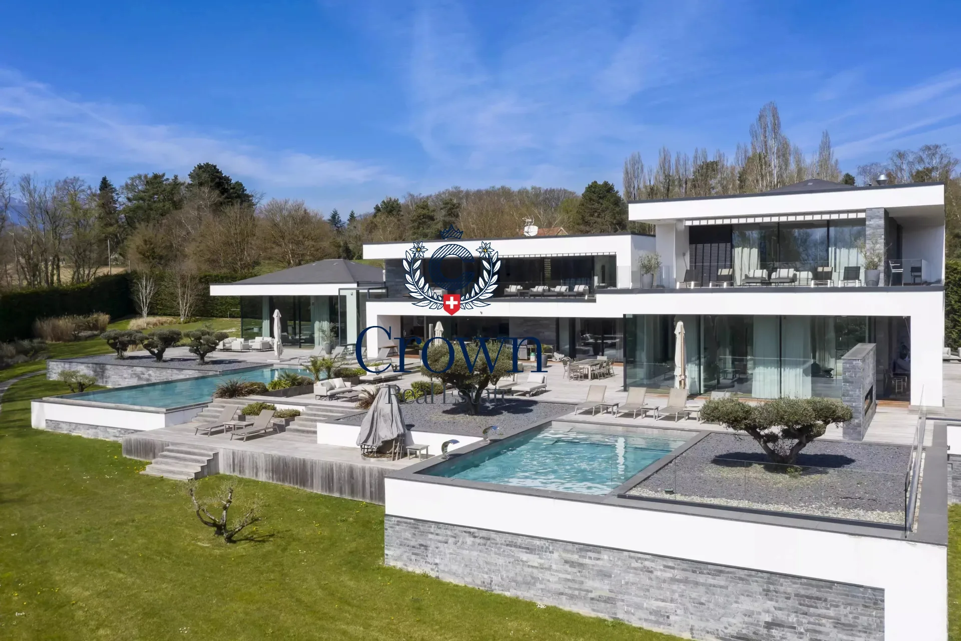 Prestigious 2,000 m² Villa in Mies, Vaud Riviera — 1