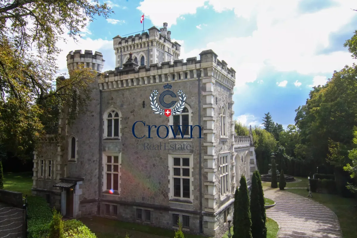 Prestigious El Masr Castle in Cologny Overlooking Lake Geneva — 3