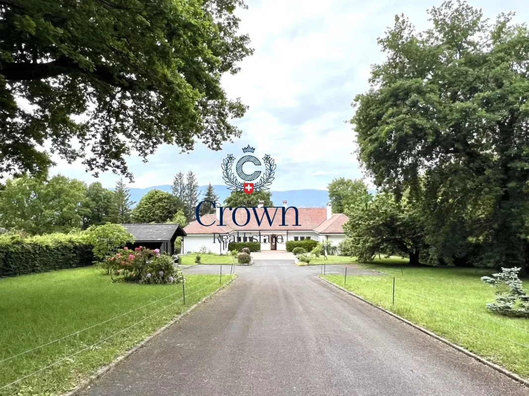Prestigious Waterfront Estate with Private Dock in Messery — 2