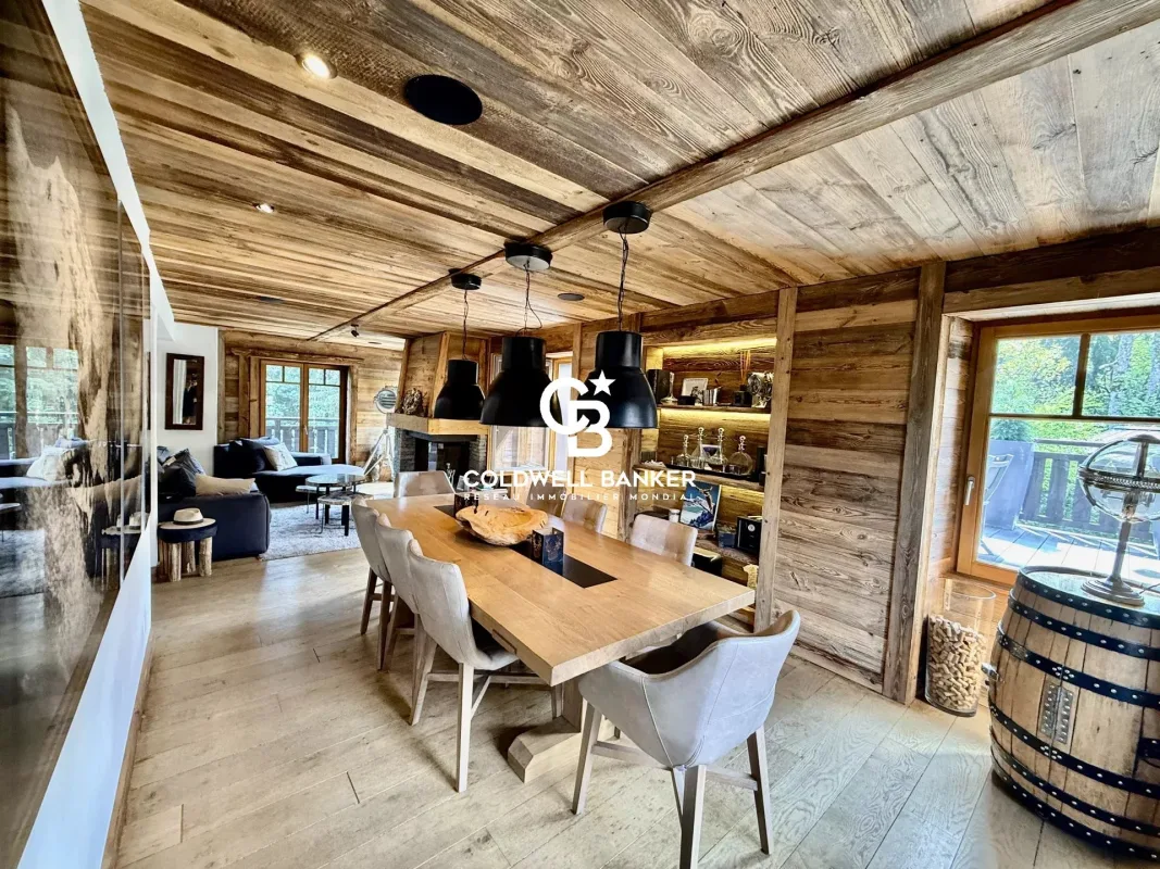 Prestigious Duplex Apartment with Terrace in Megève — 4
