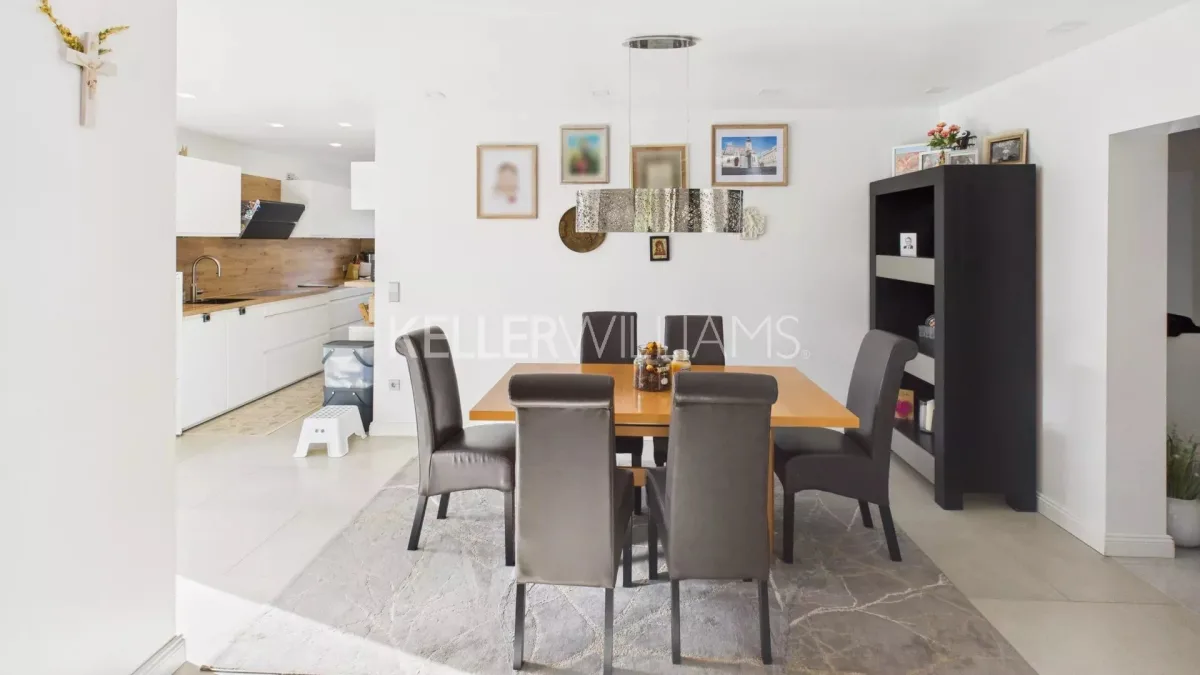 Prestigious House with Independent Penthouse Apartment in Heisdorf — 4