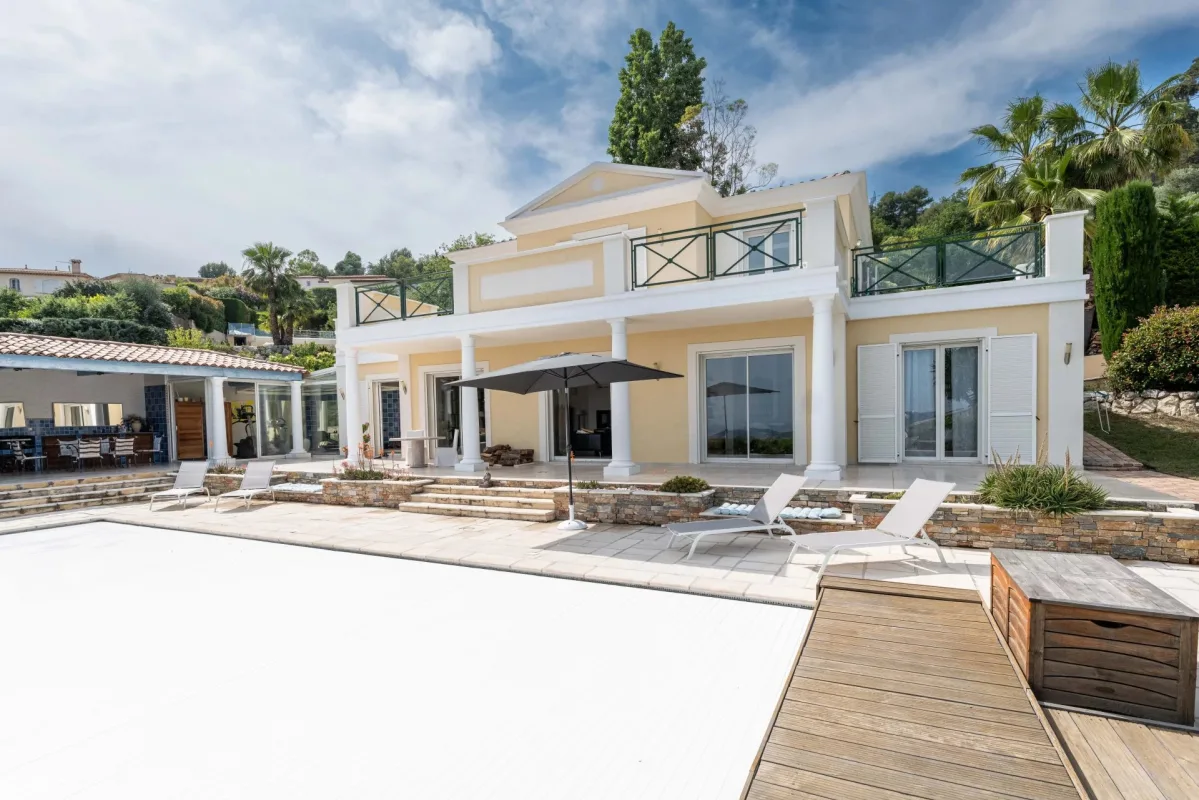 Prestigious Villa with Heated Pool and Sea Views in Falicon — 4