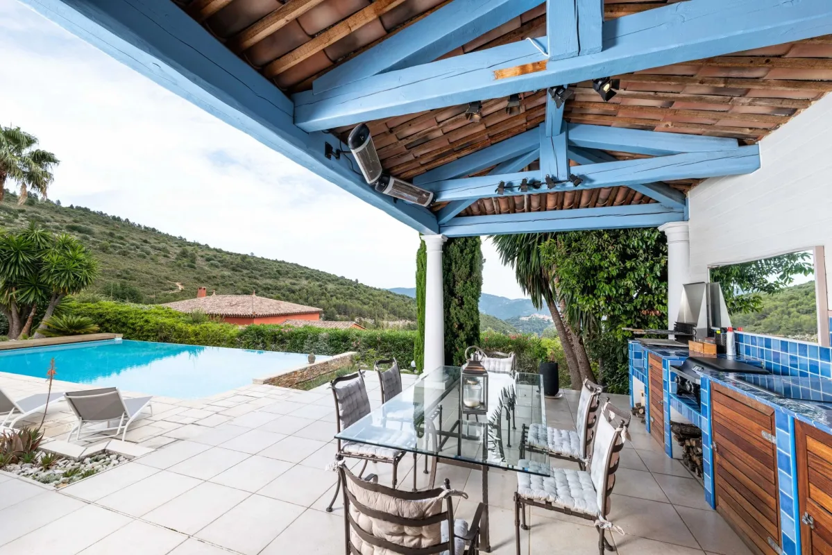 Prestigious Villa with Heated Pool and Sea Views in Falicon — 5