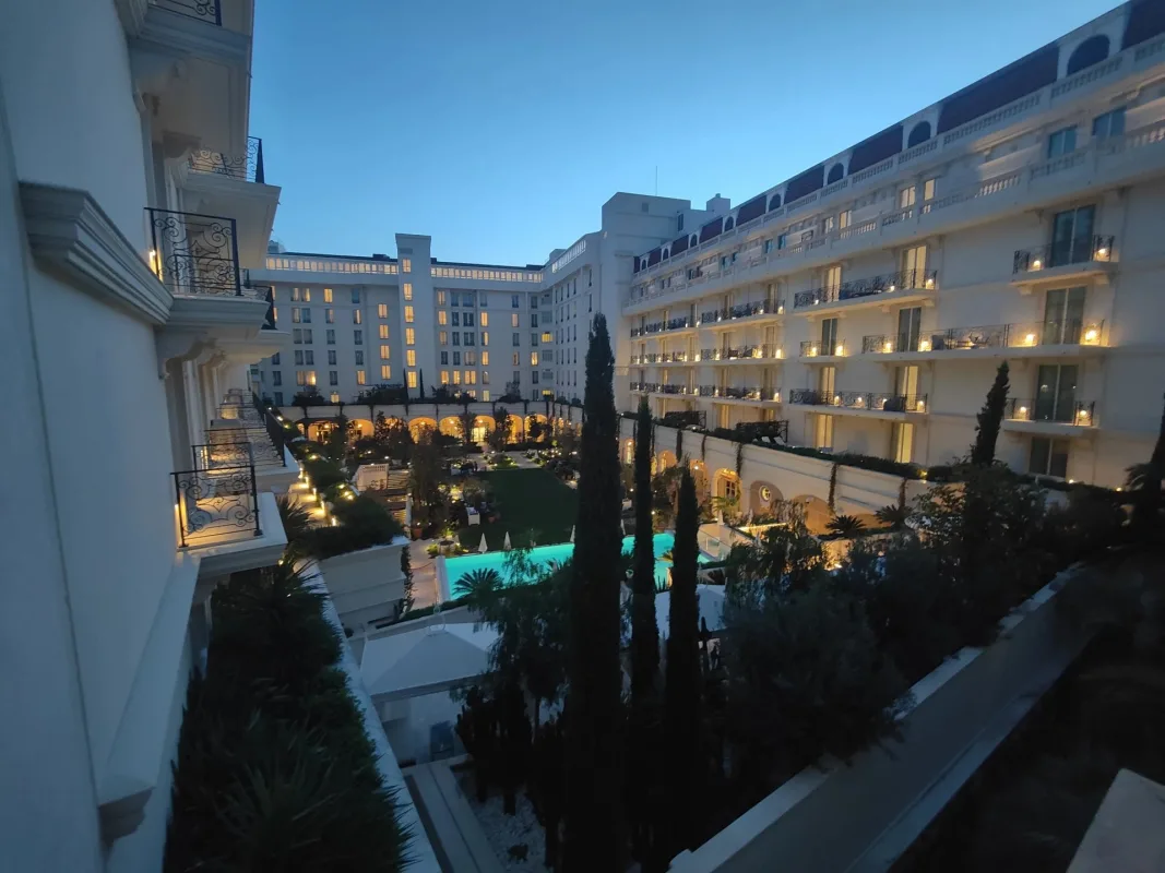 Title: Prestigious Luxury Apartment at Carlton Riviera, Cannes — 3