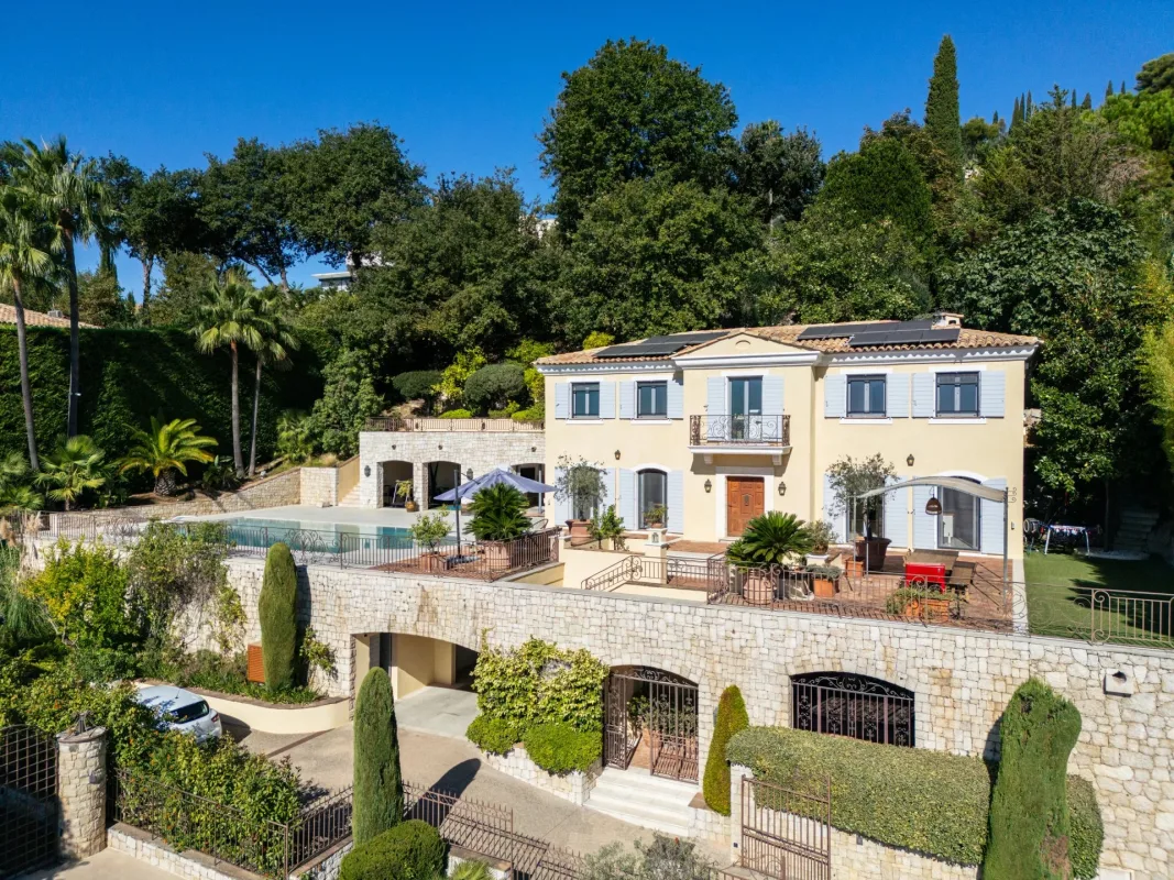 Prestigious Villa with Panoramic Sea Views in Gairaut, Nice — 3