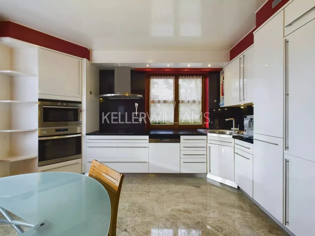 A Prestigious Property for Refined Living in Luxembourg — 2
