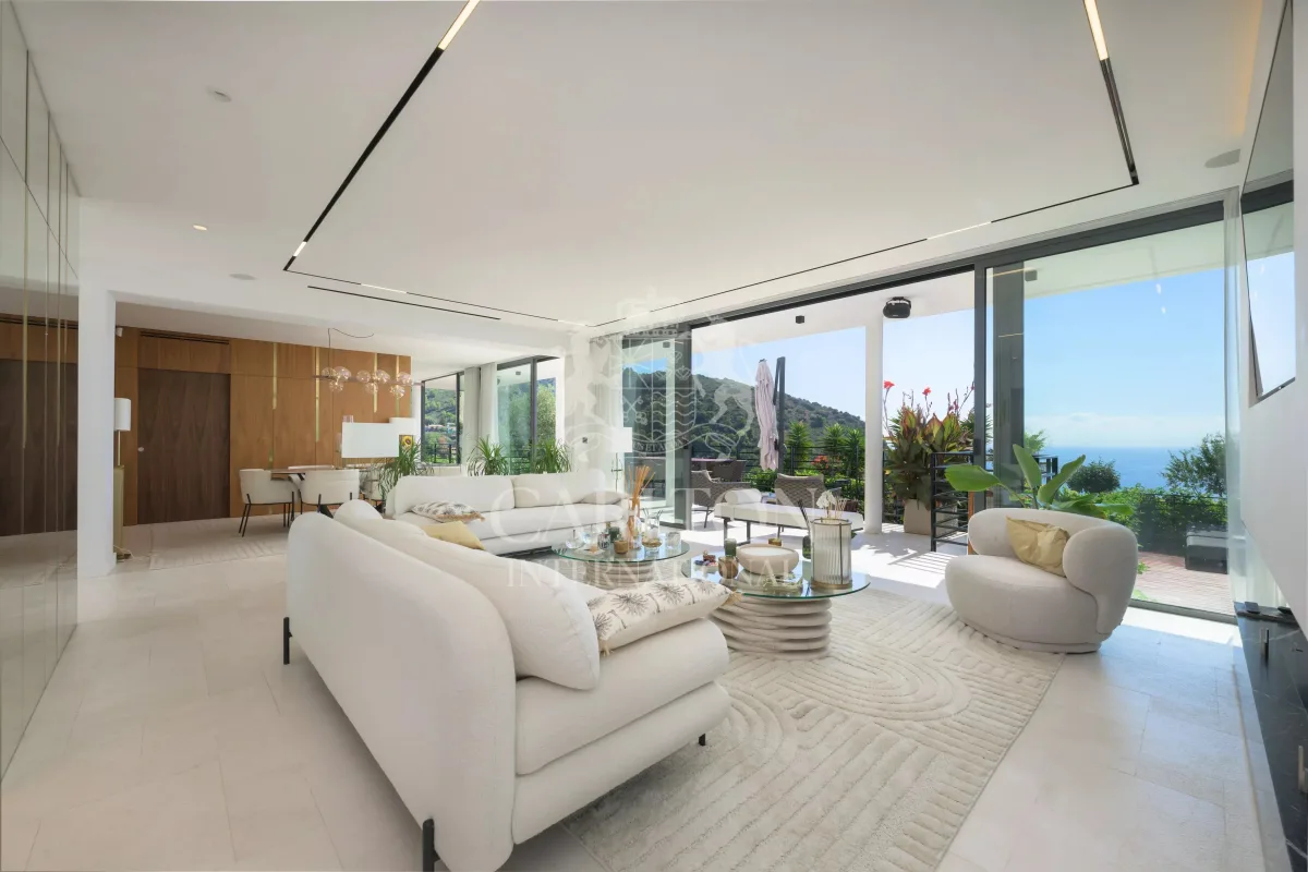 Prestigious Contemporary Villa with Sea Views in Èze — 3