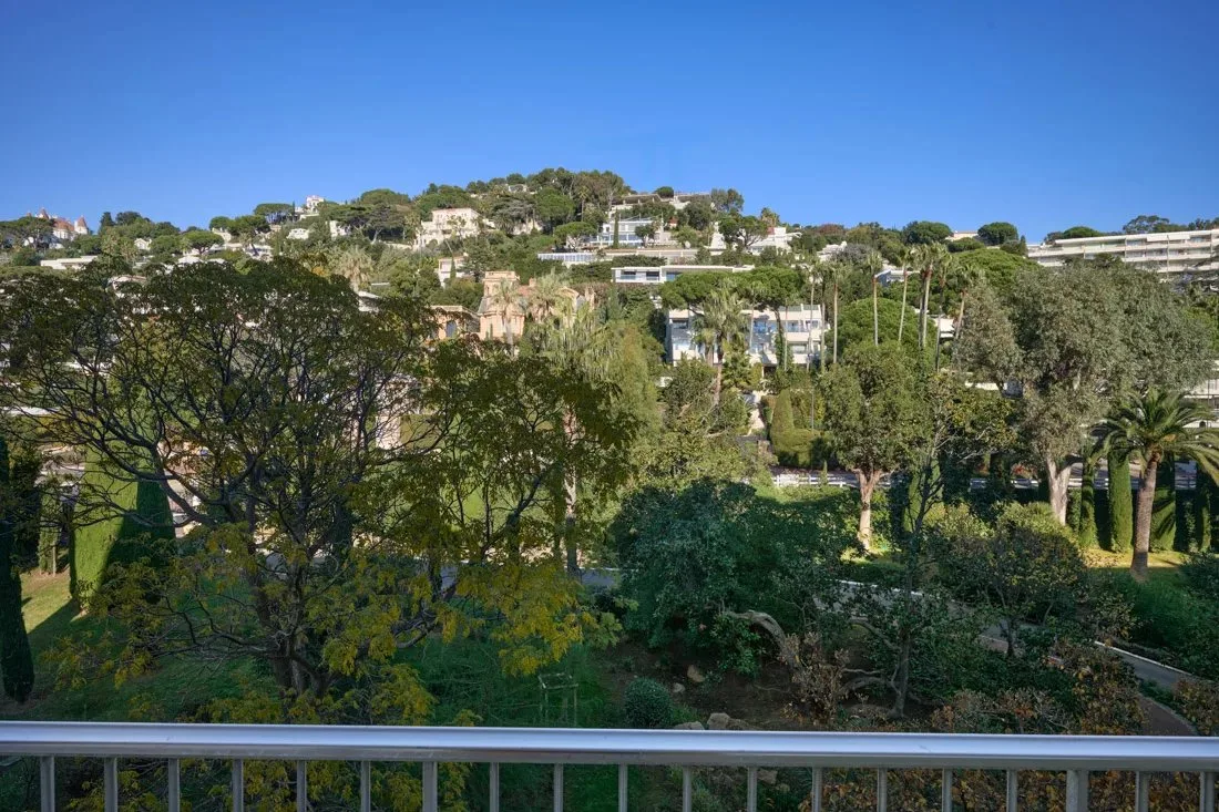 Prestigious Sea-View Apartment in Cannes Californie — 5