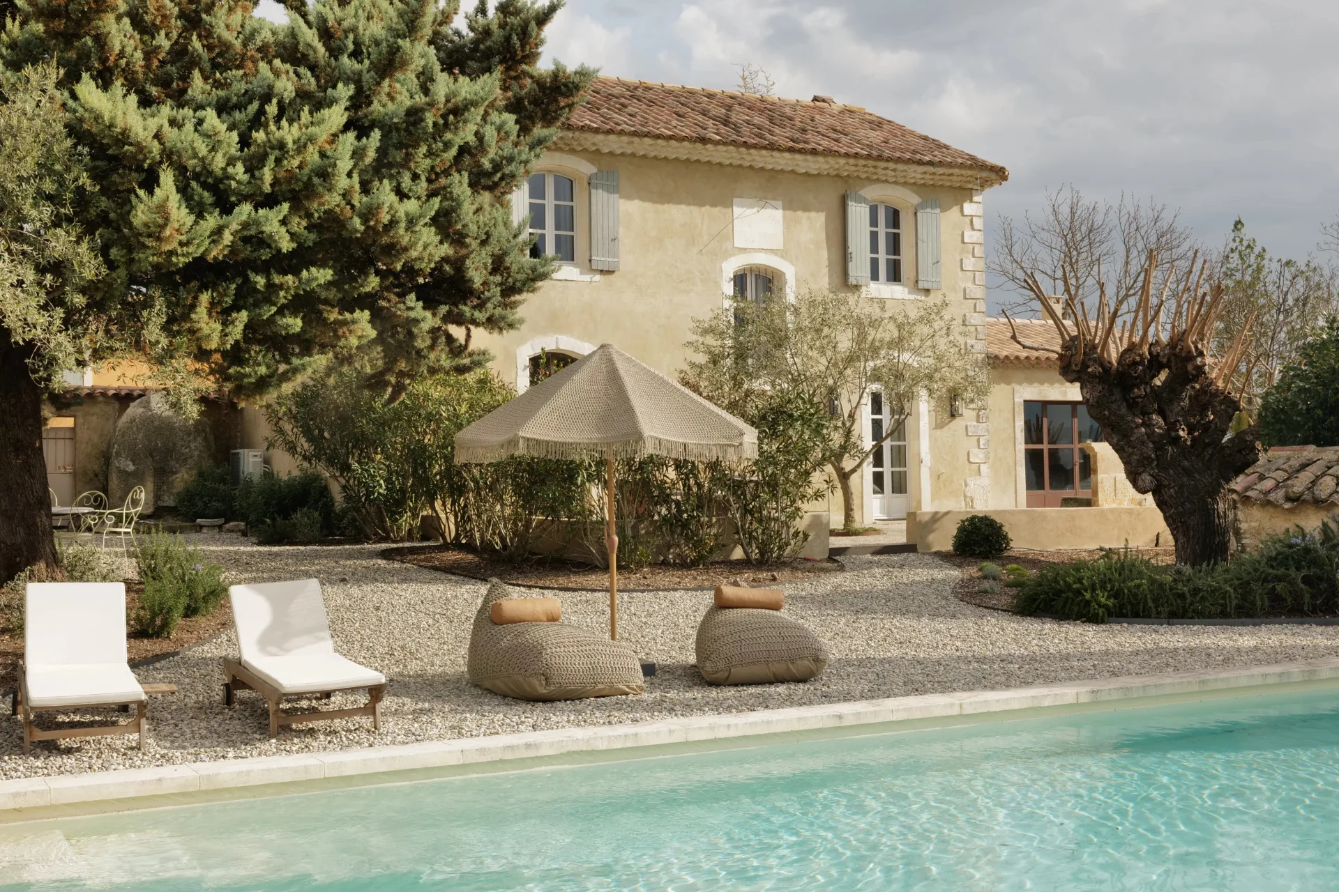 Prestigious Luberon Villa in Saint-Saturnin-lès-Apt — 1