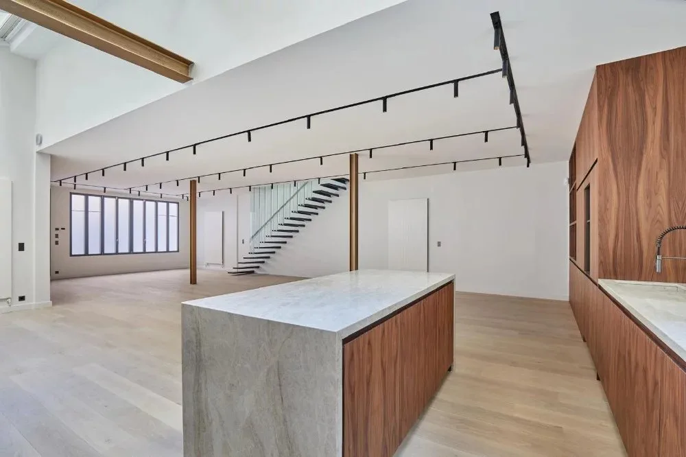 Prestigious Architect-Designed Loft House in Montmartre, Paris 18th — 2