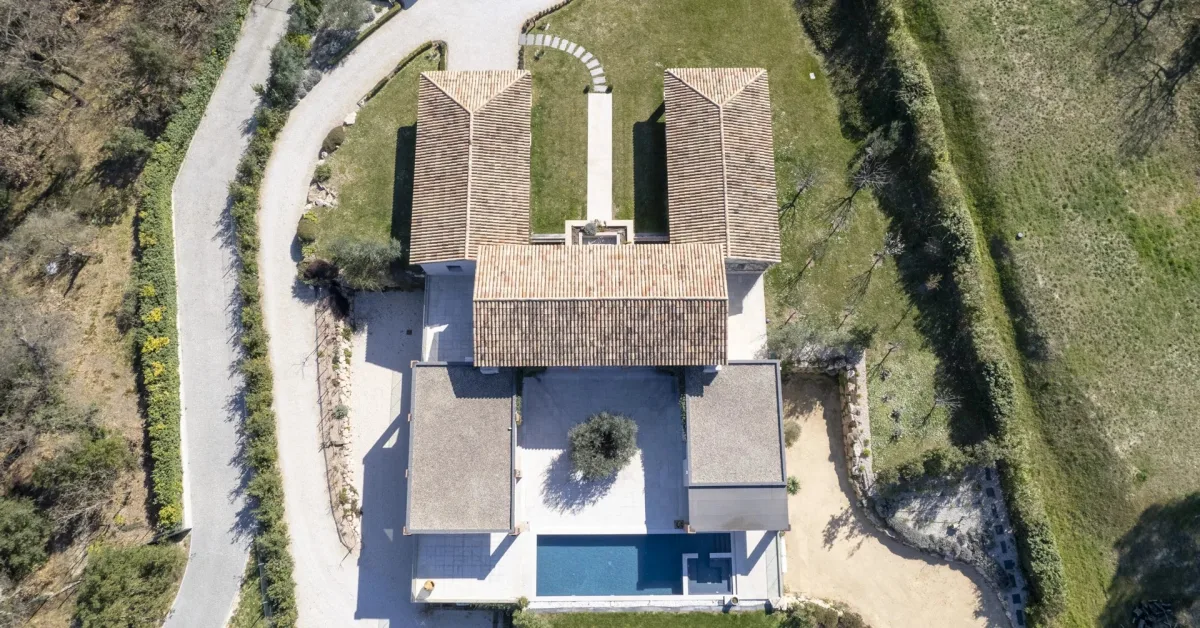 Exceptional Architect-Designed Villa near Aix-en-Provence by Jean-Paul Bernard — 2