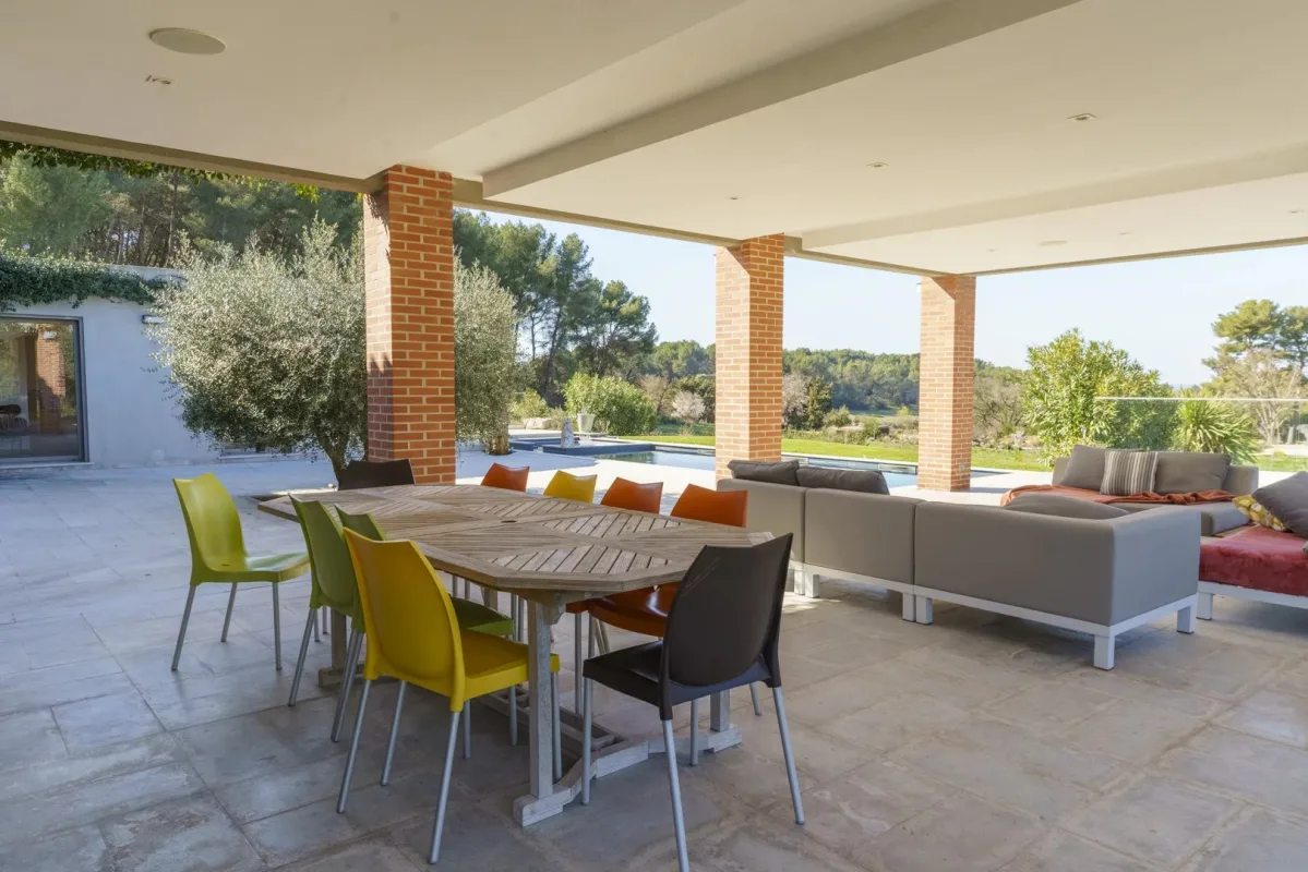 Exceptional Architect-Designed Villa near Aix-en-Provence by Jean-Paul Bernard — 5