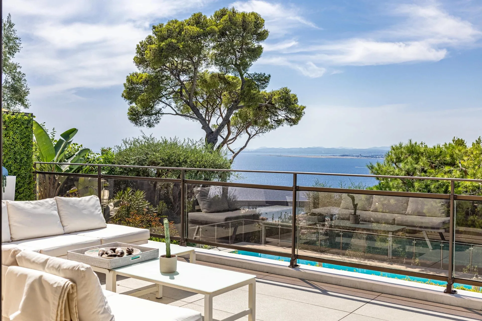 Prestigious Apartment Mont Boron, Nice – Panoramic Sea Views — 1