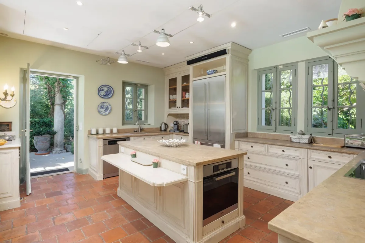 Prestigious Villa Grasse Saint-Mathieu – 1.1 Hectares, Pool & Tennis Court — 5