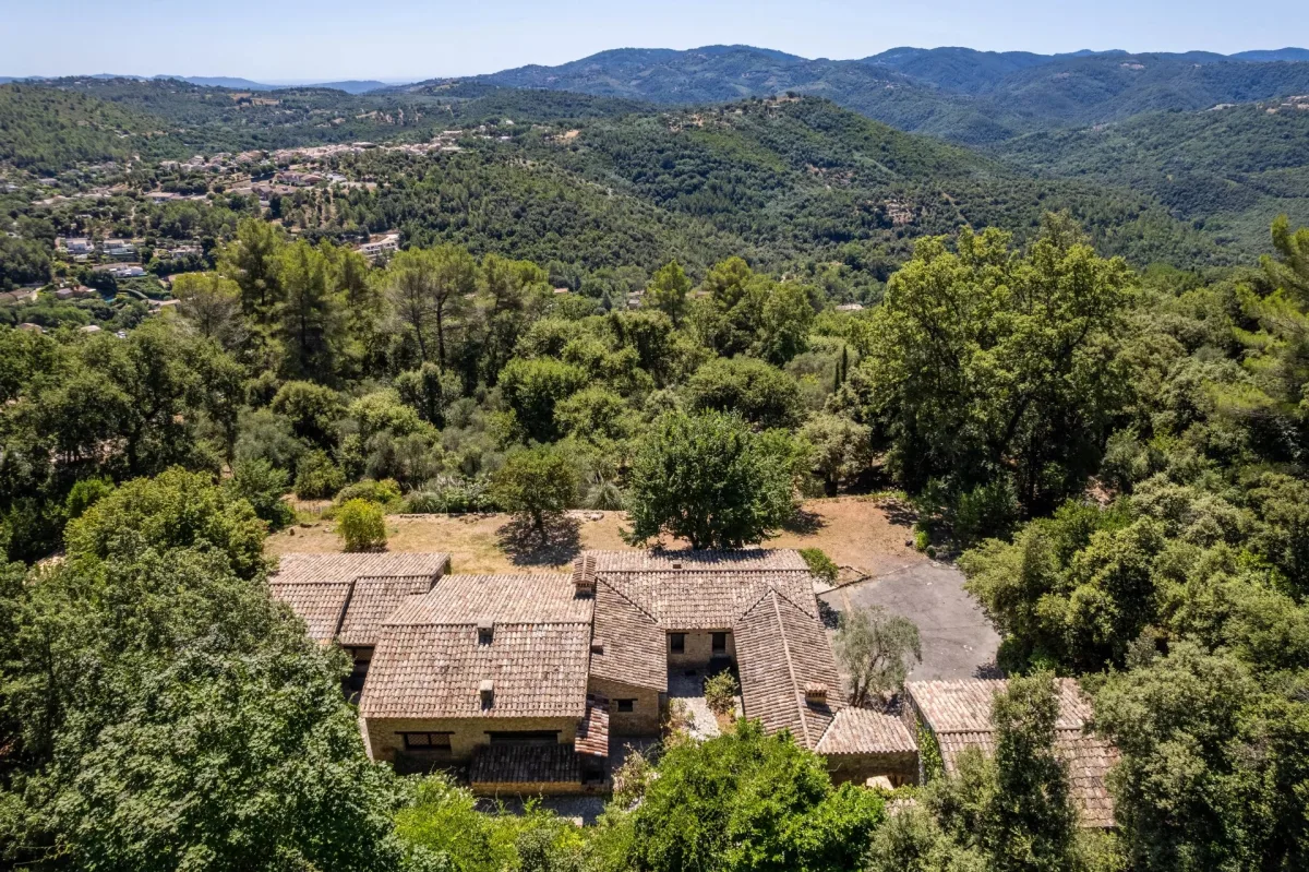 Prestigious Villa Le Tignet, 5 Bedrooms on 1.8 Hectares — 5