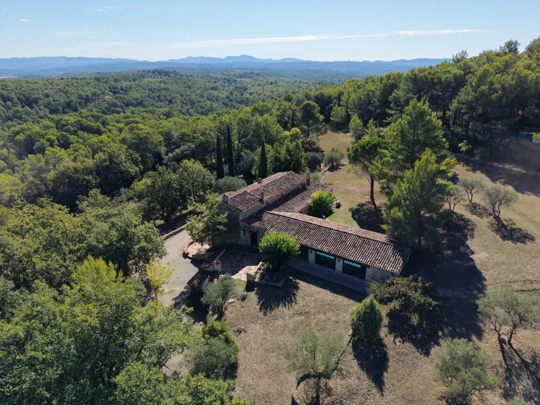 Bastide provençale d'exception, 20 hectares à Seillans — 2