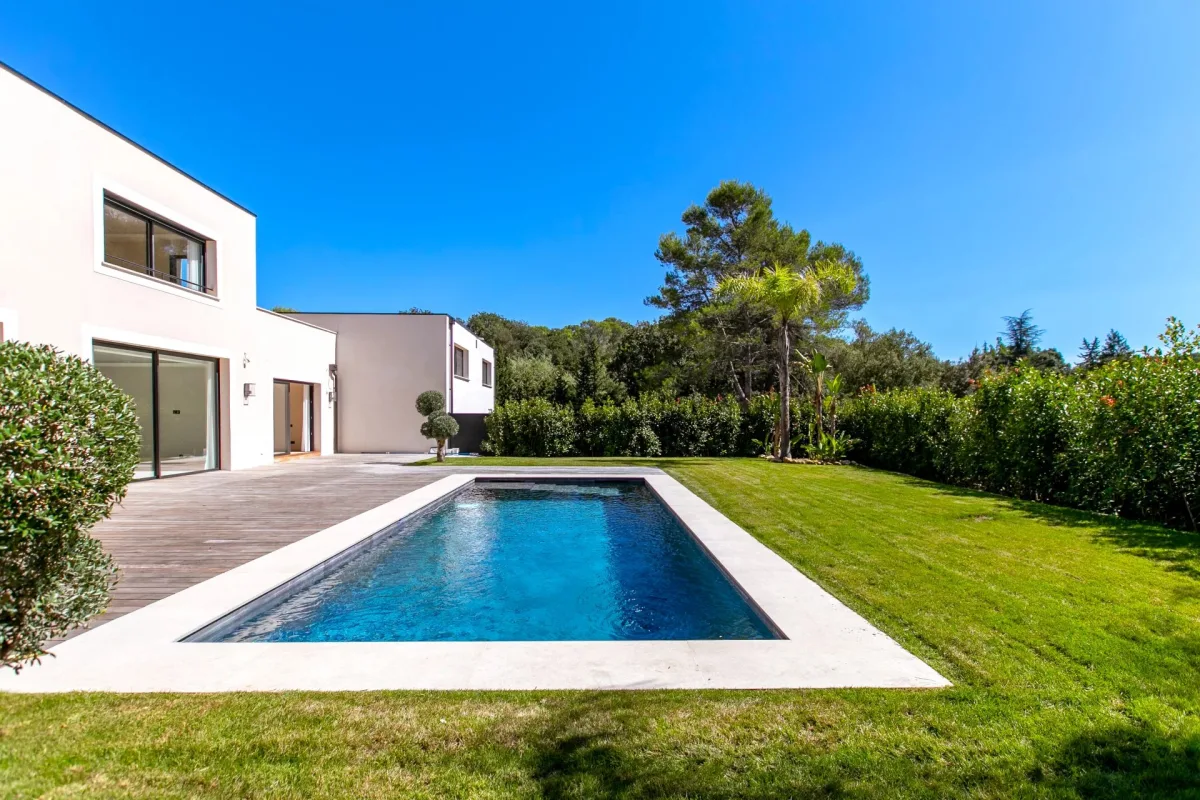 Contemporary Luxury Villa in Mouans-Sartoux, 280 sqm — 4