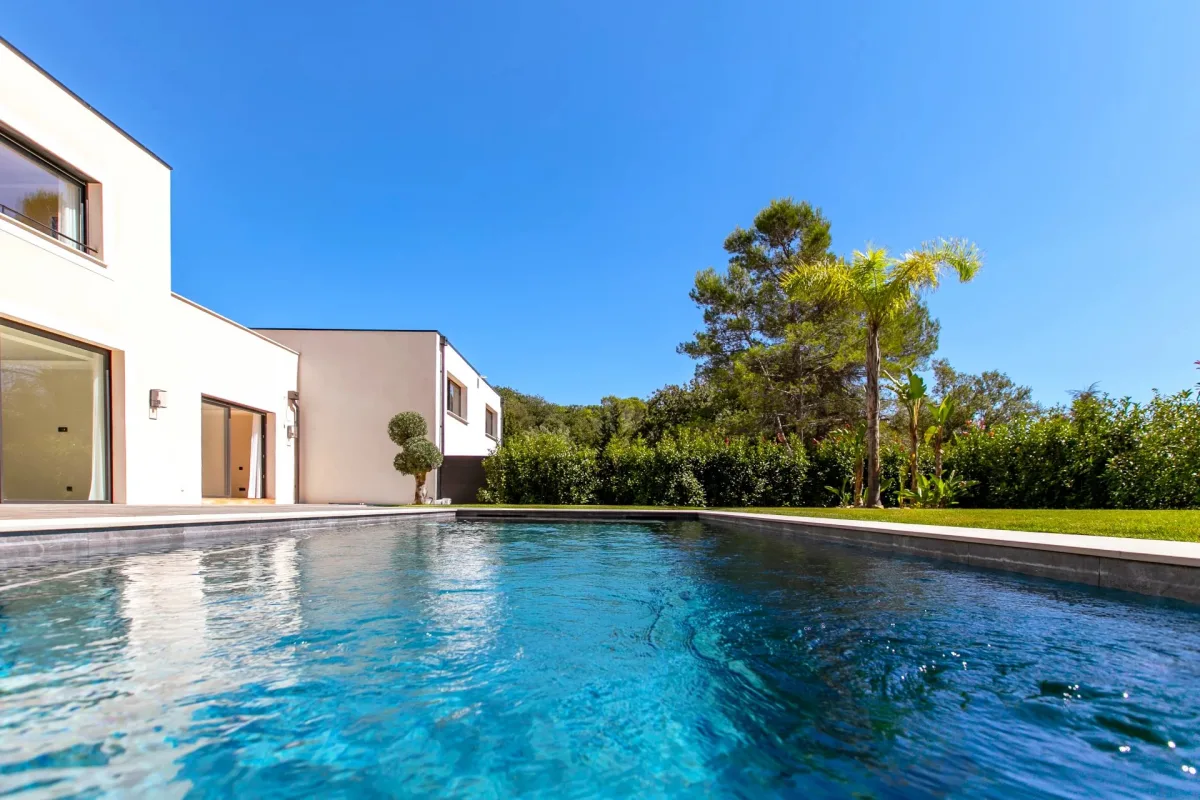 Contemporary Luxury Villa in Mouans-Sartoux, 280 sqm — 5