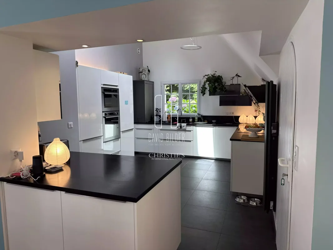 Prestige Villa on the Odet River in Quimper