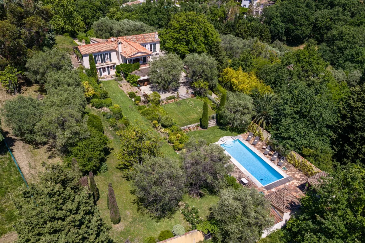 Villa d'exception à Opio avec vue golf et piscine chauffée — 2