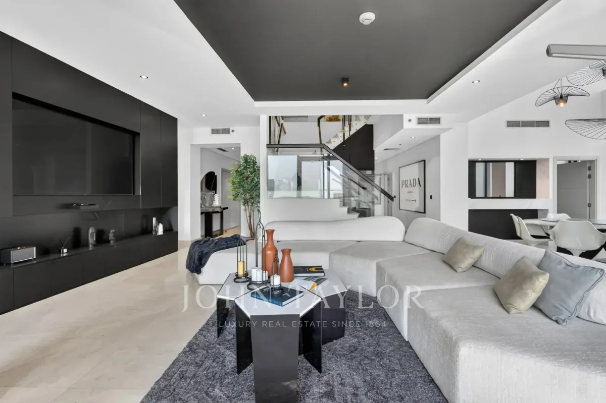 Prestigious Triplex at Burj Vista Tower 2, Downtown Dubai — 3