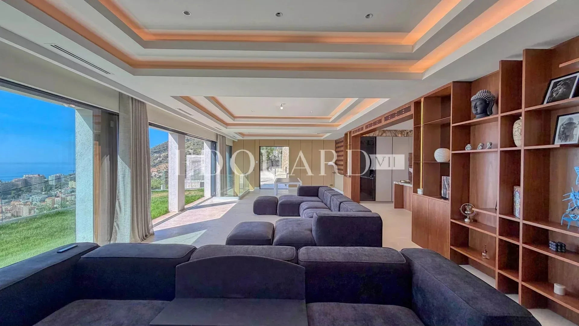 Exceptional villa with stunning panoramic view on the Principality of Monaco and the Mediterranean — 1