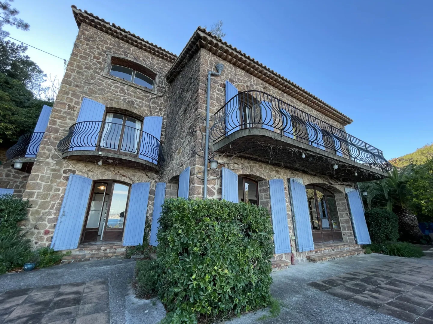Luxury Villa with Panoramic Sea Views in Miramar — 3