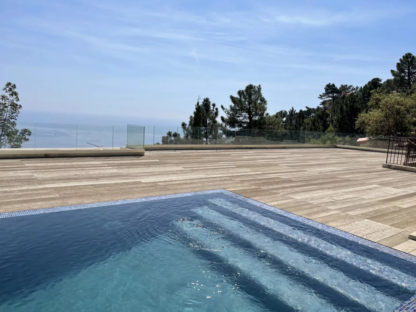 New Villa with Rooftop Pool and Panoramic Sea Views in Théoule-sur-Mer — 2