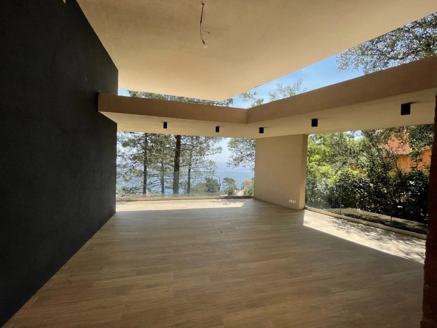 New Villa with Rooftop Pool and Panoramic Sea Views in Théoule-sur-Mer — 4