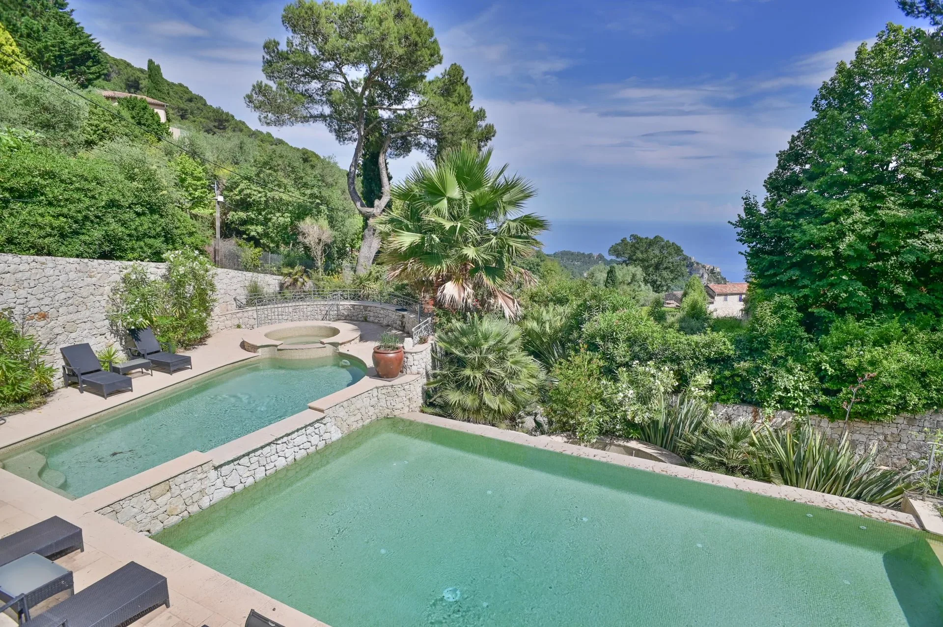 Prestigious Villa in Eze with Sea Views and Approved Expansion Potential — 3