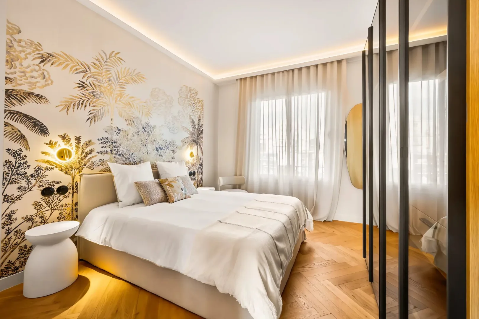 Luxury Apartment with Sea View in Cannes Pointe Croisette — 4
