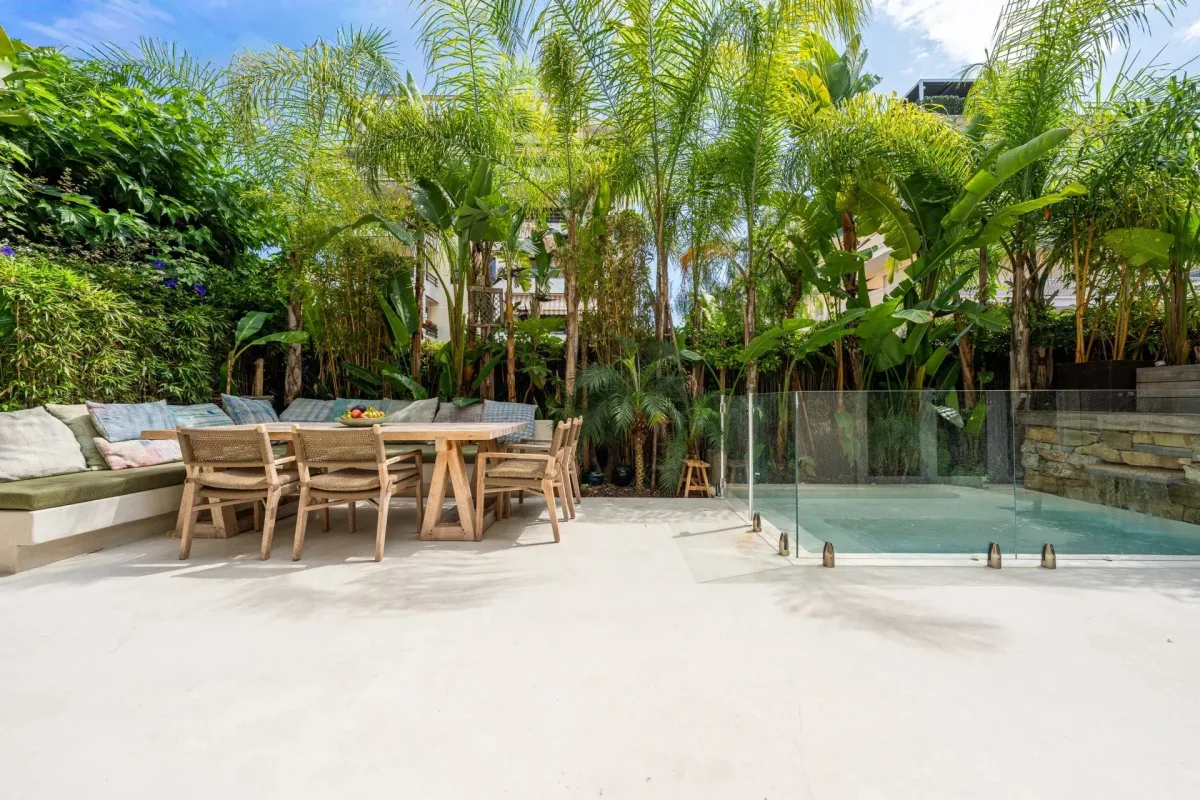 Prestige Apartment with Private Pool for Sale in Cannes — 1