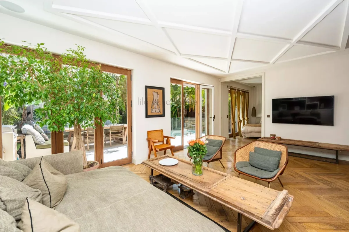 Prestige Apartment with Private Pool for Sale in Cannes — 2