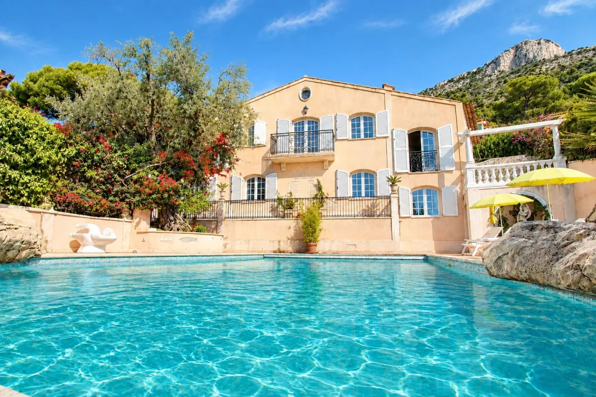 Prestigious Neoclassical Villa with Panoramic Mediterranean Views in Cap-d'Ail — 2