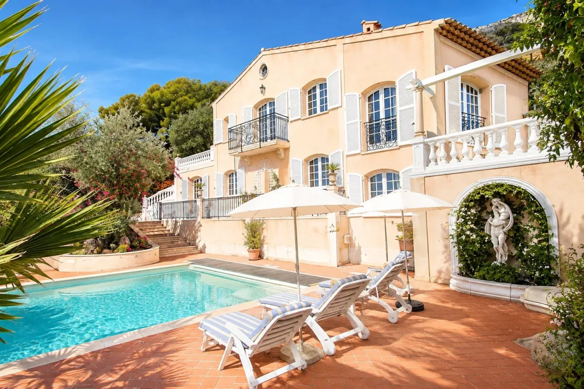 Prestigious Neoclassical Villa with Panoramic Mediterranean Views in Cap-d'Ail — 3