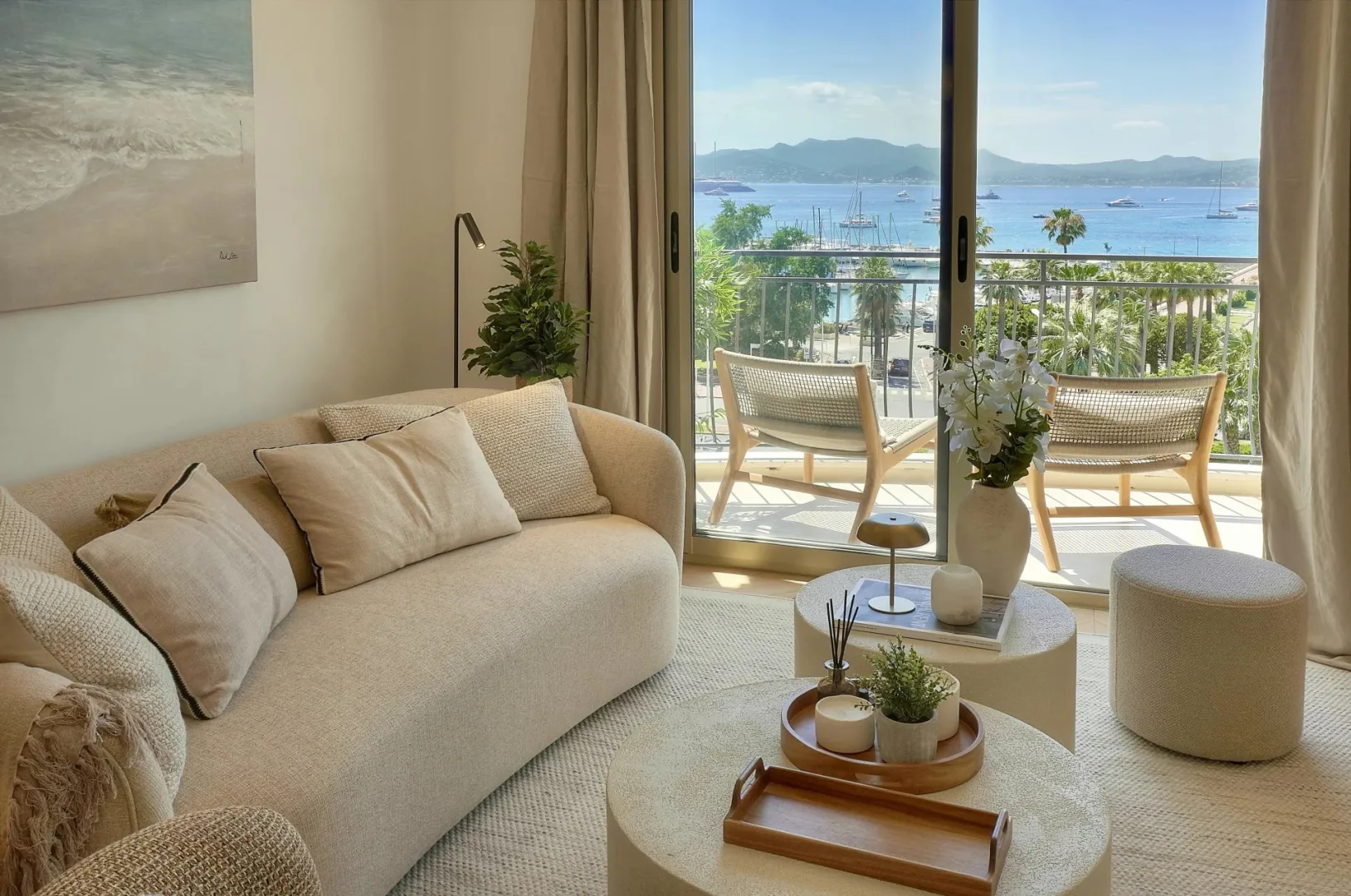 Prestige Apartment Facing the Sea in Cannes Croisette — 3