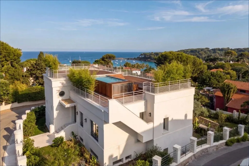 Villa Art Déco d'exception au Cap d'Antibes, face à la Garoupe — 2
