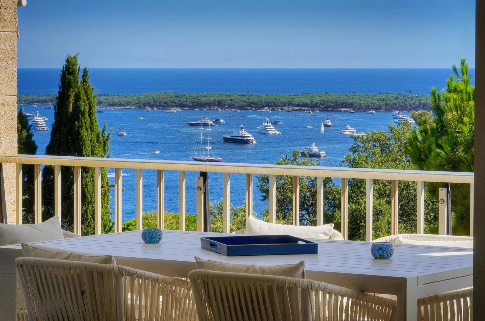 Luxury Apartment in Cannes Californie with Sea Views — 2