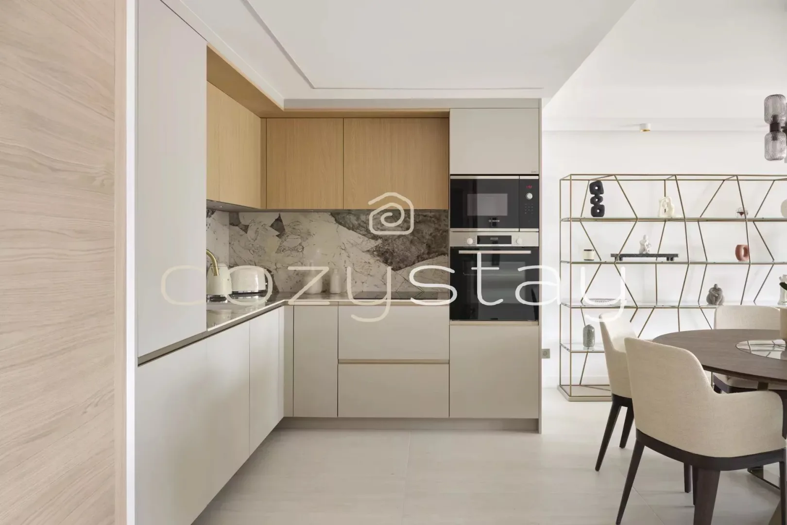 Prestige Apartment with Sea View in Cannes Palm Beach — 4