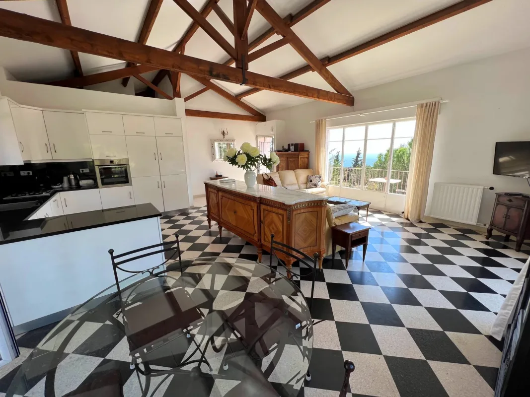 Prestigious Villa with Panoramic Sea Views in La Turbie — 3